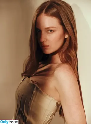 Larsen Thompson / larsenthompson nude photo #1012
