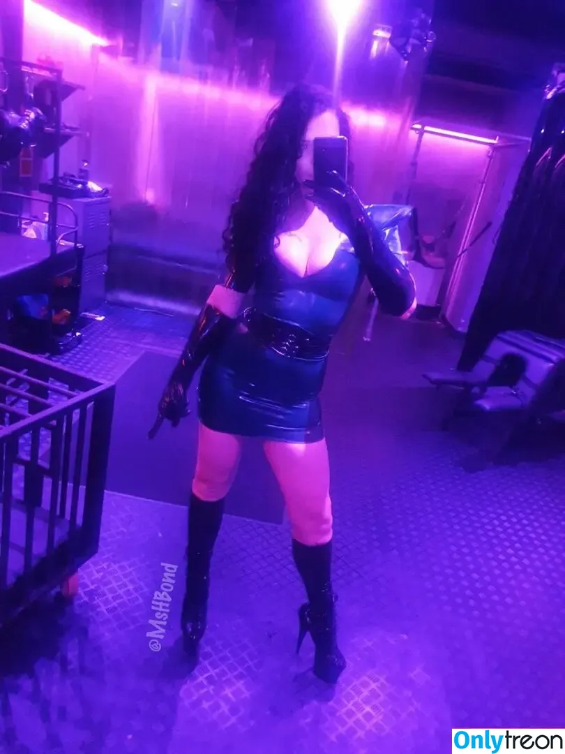Latex Fetish nude photo #0029 (misslatexxx)