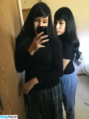 Latina Twin Sisters / Lvl_jzn nude photo #0004