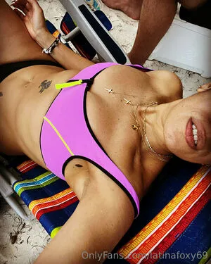 latinafoxy69 / fnaffoxy69 nude photo #0025