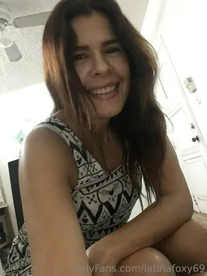 latinafoxy69 / fnaffoxy69 nude photo #0055