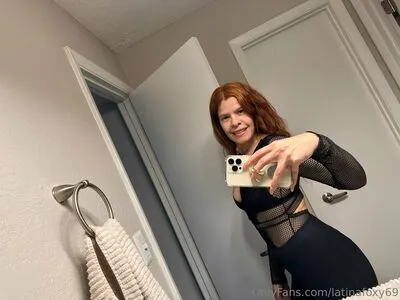 latinafoxy69 / fnaffoxy69 nude photo #0069