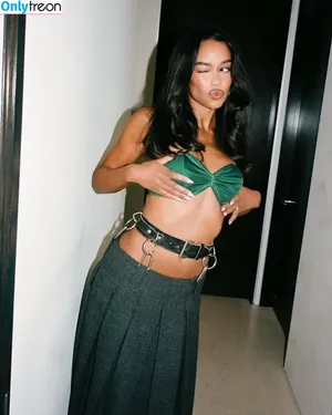 Laura Harrier / LauraHarrier nude photo #0351