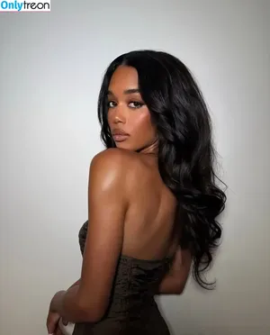 Laura Harrier / LauraHarrier nude photo #0355