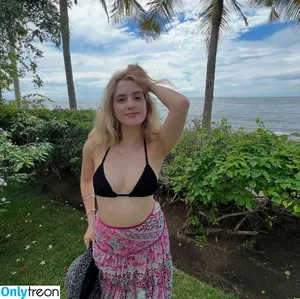 Laura Marano / lauramarano nude photo #0215