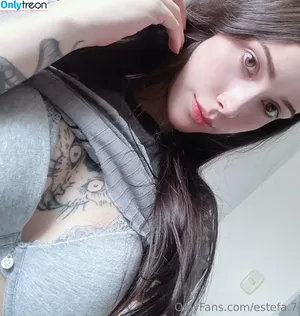 Laura Maya / estefa.dfiire / stephaniedfiore nude photo #0024