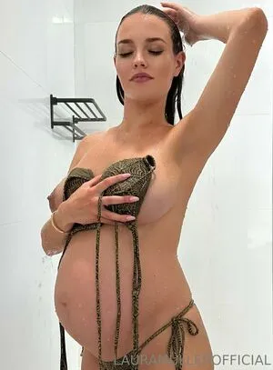 Laura Müller / lauramuellerofficial nude photo #0078