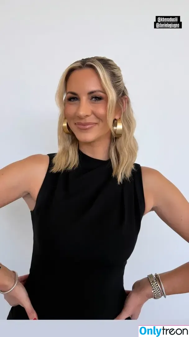 Laura Rutledge nude photo #0138 (lauramrutledge)