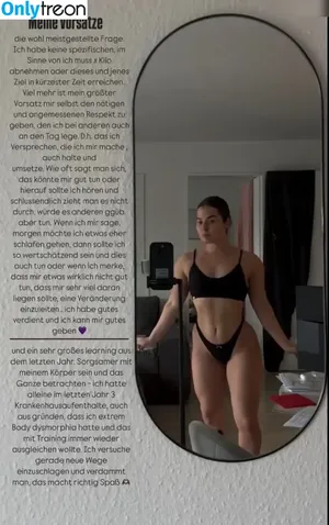 Laura Sophie aka laurafitsophie / laurachesnok / slarusha nude photo #0026