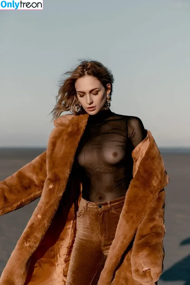 Laura Sophie Dünninger nude photo #0004 (lauradunninger)