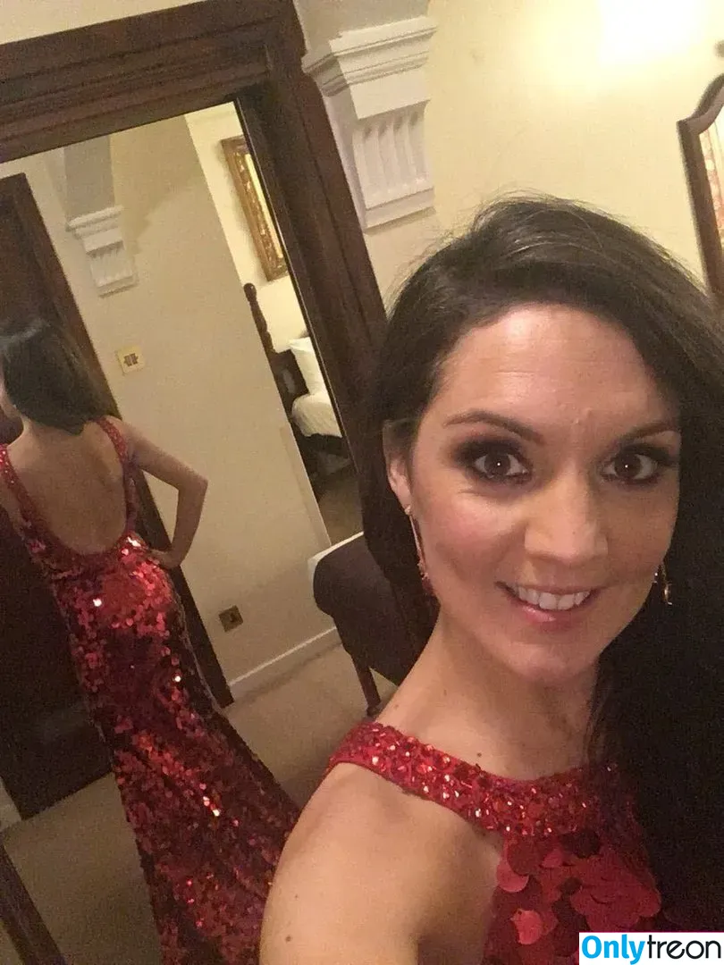 Laura Tobin nude photo #0007 (lauratobinweather)