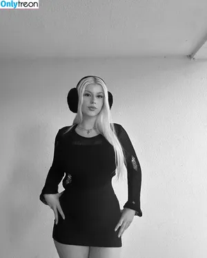 Laura.z57 / laurachesnok nude photo #0094