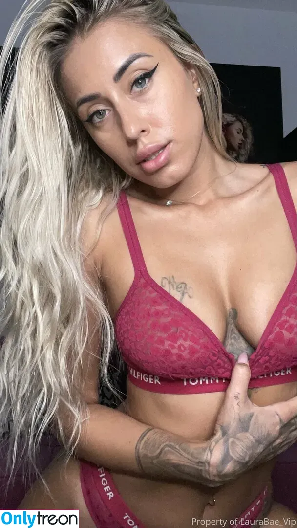 laurabae_ nude photo #0202 (laramonroe_ / laramonroefree)