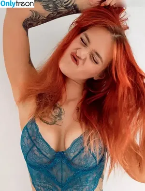 Laurachemie / Fineartrebell nude photo #0101