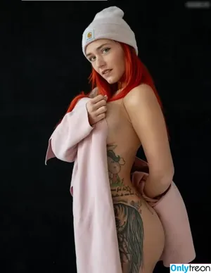 Laurachemie / Fineartrebell nude photo #0165