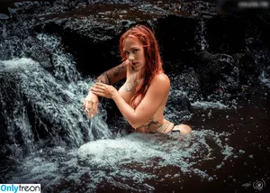 Laurachemie / Fineartrebell nude photo #0178