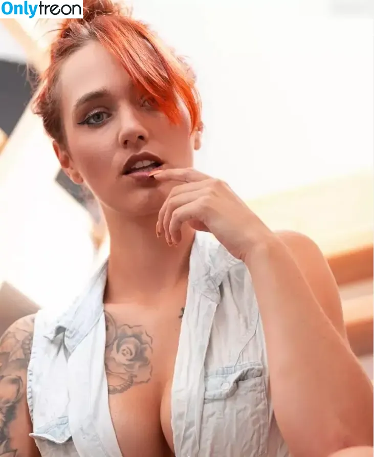 Laurachemie nude photo #0082 (Fineartrebell)
