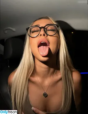  nude photo #0001