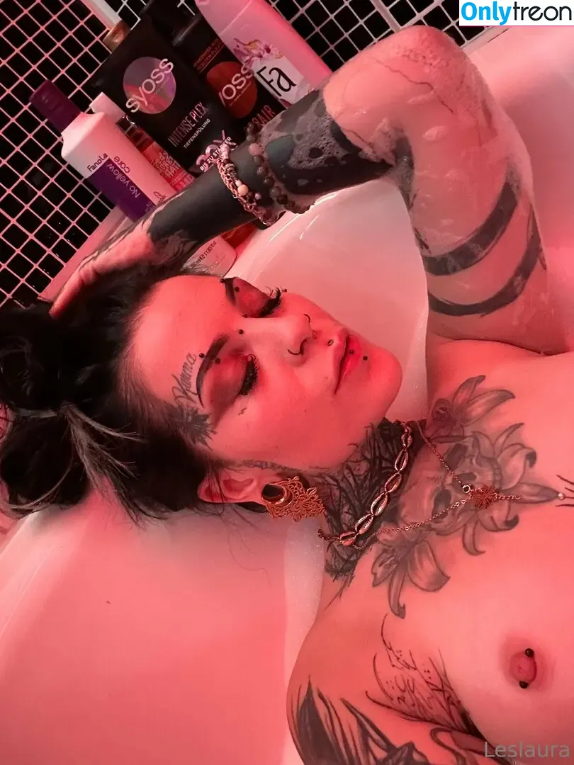 Laurasorooo nude photo #0083 (laurachesnok)
