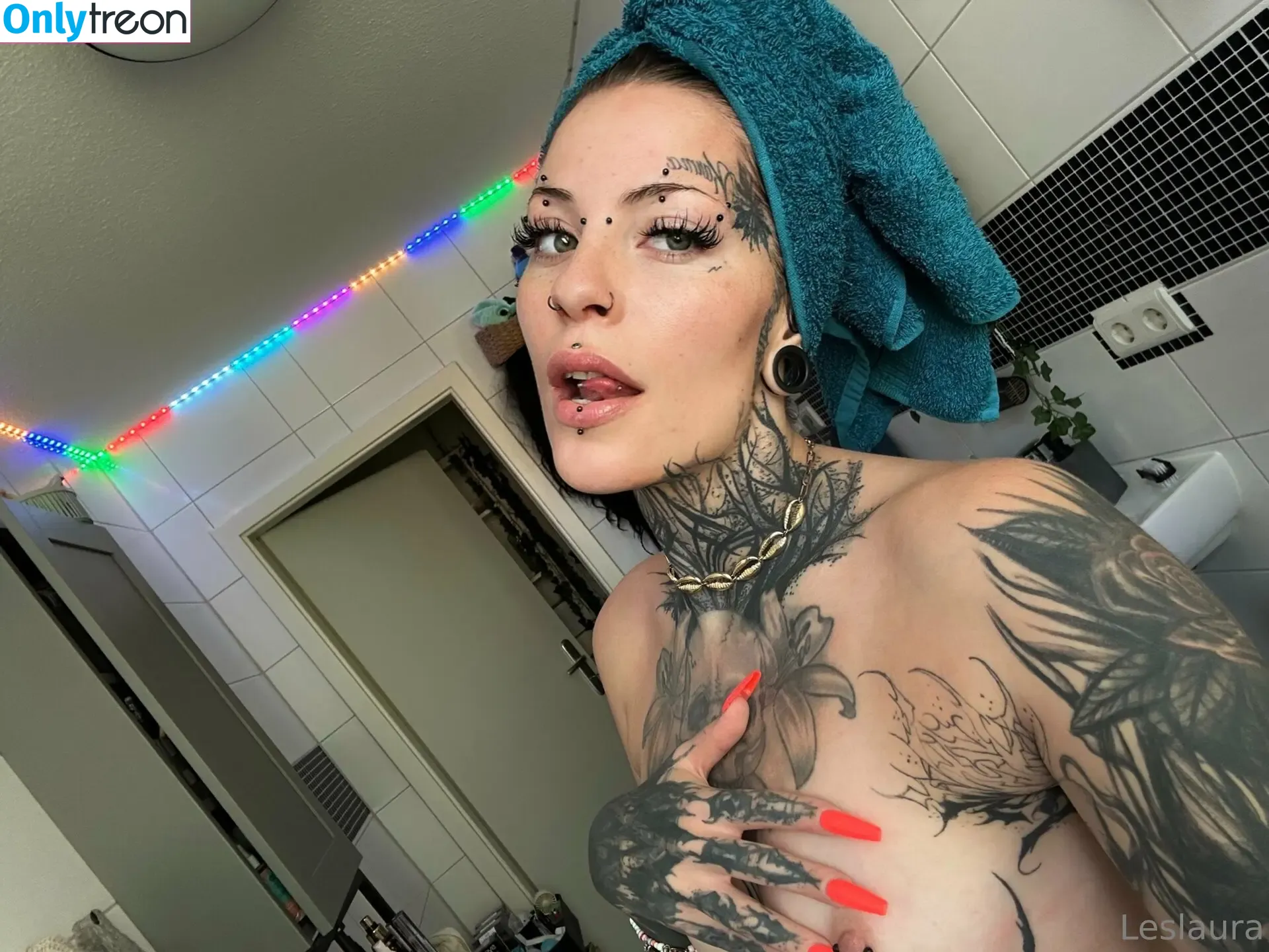 Laurasorooo nude photo #0104 (laurachesnok)