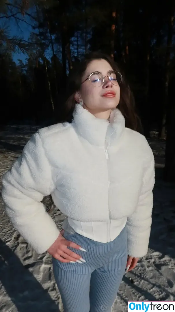 laurelvip nude photo #0002 (laureljeune)