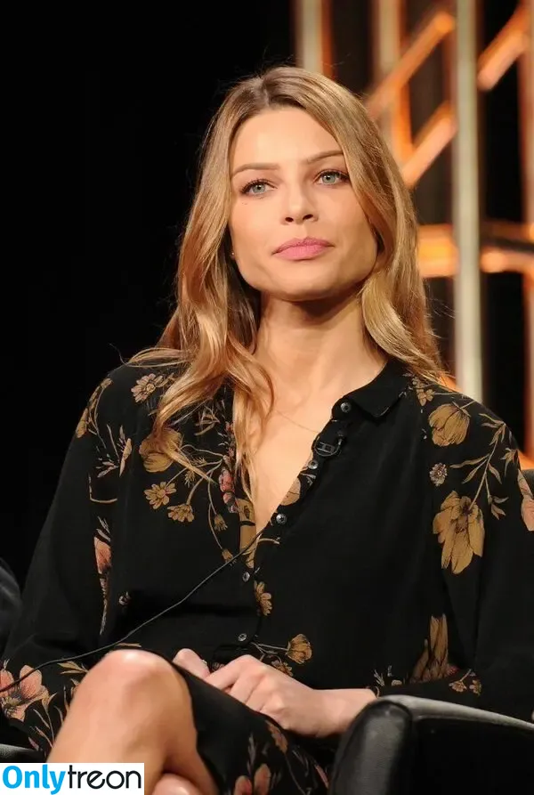 Lauren German nude photo #0105 (laurengermandaily)