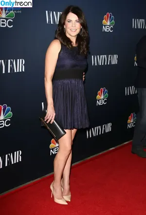 Lauren Graham / laurengraham nude photo #0018