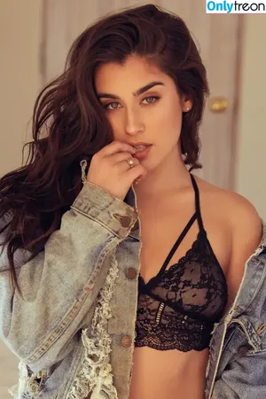 Lauren Jauregui / laurenjauregui nude photo #0012