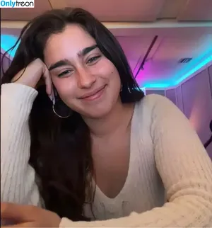 Lauren Jauregui / laurenjauregui nude photo #0059
