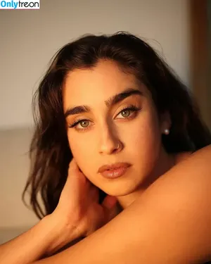 Lauren Jauregui / laurenjauregui nude photo #0171