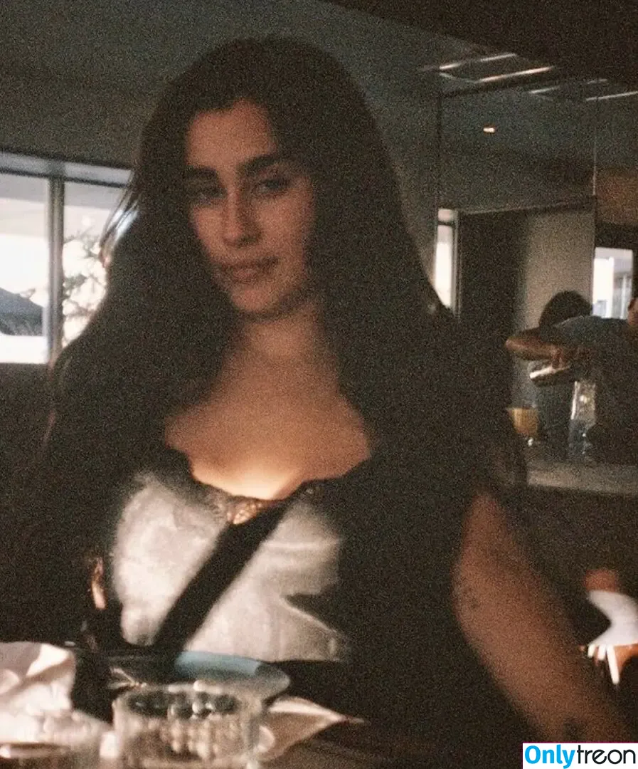 Lauren Jauregui nude photo #0040 (laurenjauregui)