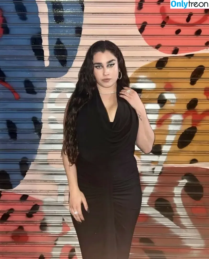 Lauren Jauregui nude photo #0173 (laurenjauregui)