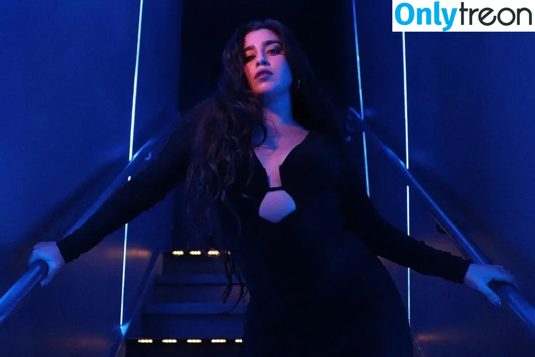 Lauren Jauregui nude photo #0186 (laurenjauregui)