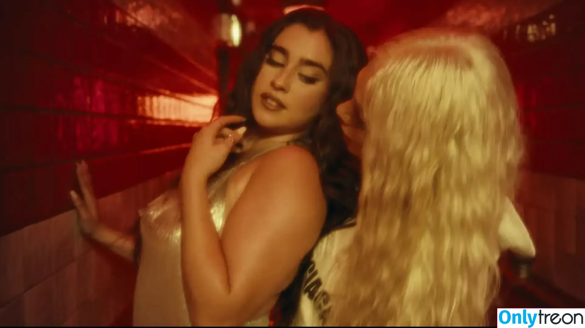 Lauren Jauregui nude photo #0196 (laurenjauregui)