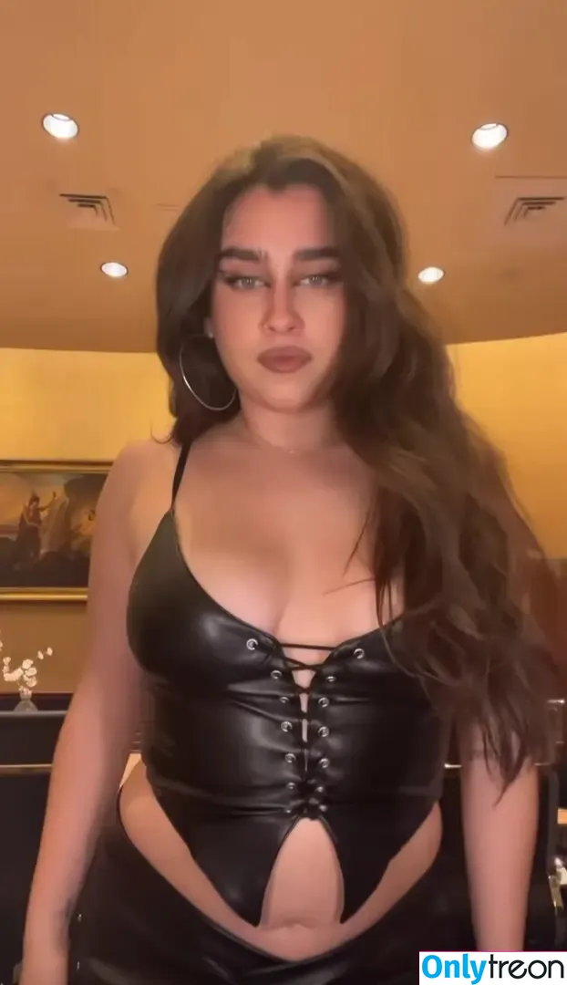 Lauren Jauregui nude photo #0214 (laurenjauregui)