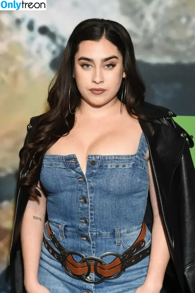 Lauren Jauregui nude photo #0246 (laurenjauregui)