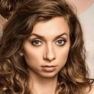 Lauren Lapkus / laurenlapkus nude photo #0032