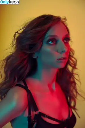 Lauren Lapkus / laurenlapkus nude photo #0034