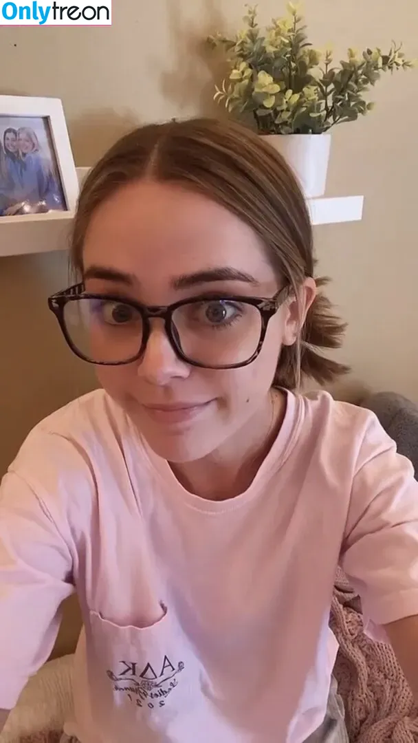 Lauren Mae nude photo #0026 (lauren-mae / liveitlikelauren)