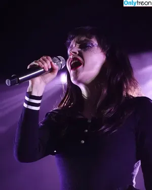 Lauren Mayberry / laurenevemayberry nude photo #0232