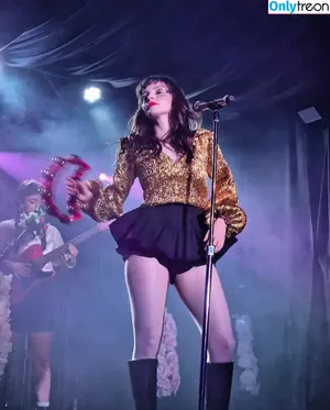 Lauren Mayberry / laurenevemayberry nude photo #0594