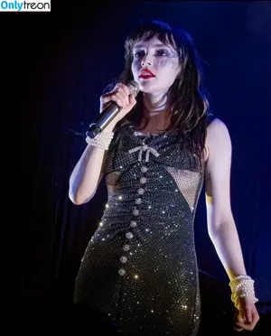 Lauren Mayberry / laurenevemayberry nude photo #0652