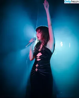 Lauren Mayberry / laurenevemayberry nude photo #0737