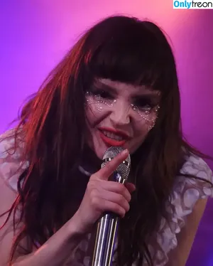 Lauren Mayberry / laurenevemayberry nude photo #0975