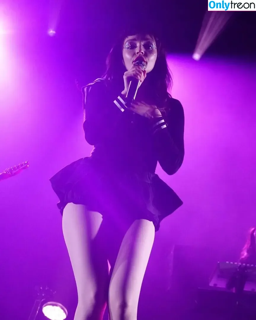 Lauren Mayberry nude photo #0237 (laurenevemayberry)