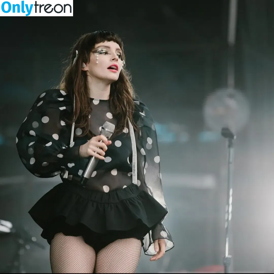 Lauren Mayberry nude photo #0246 (laurenevemayberry)