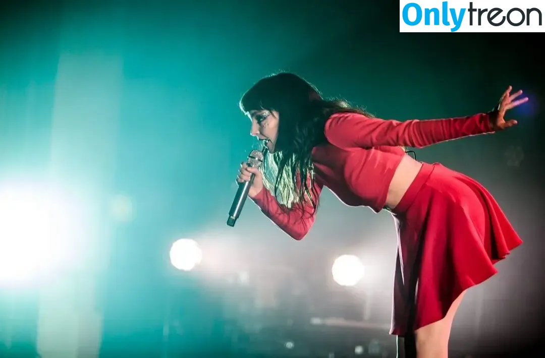 Lauren Mayberry nude photo #0253 (laurenevemayberry)