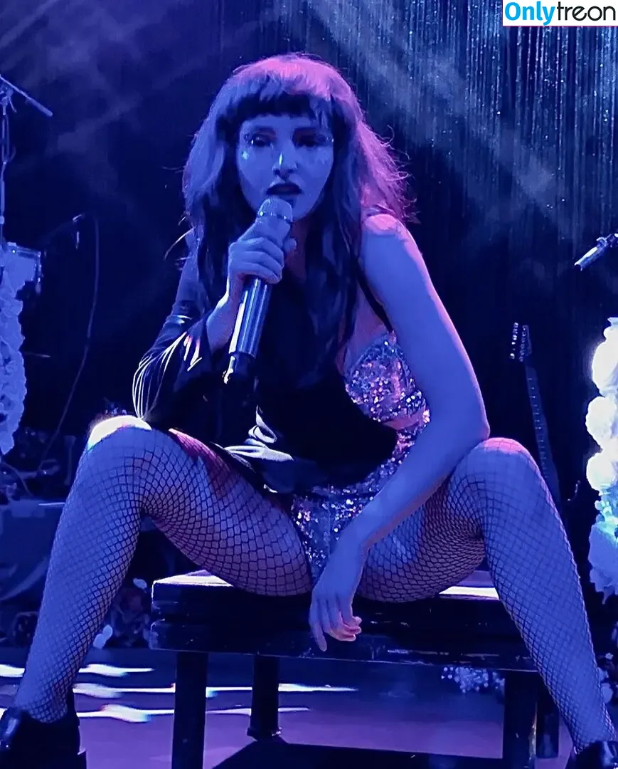 Lauren Mayberry nude photo #0311 (laurenevemayberry)