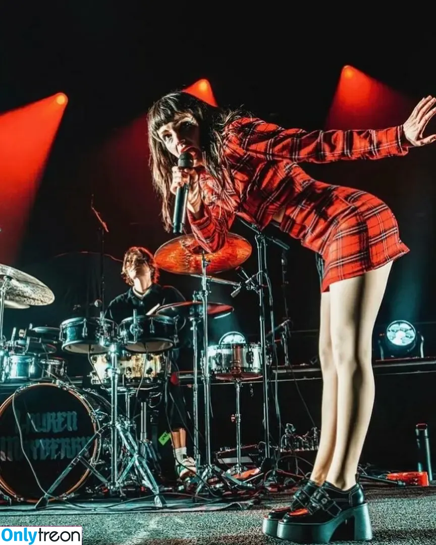 Lauren Mayberry nude photo #0314 (laurenevemayberry)