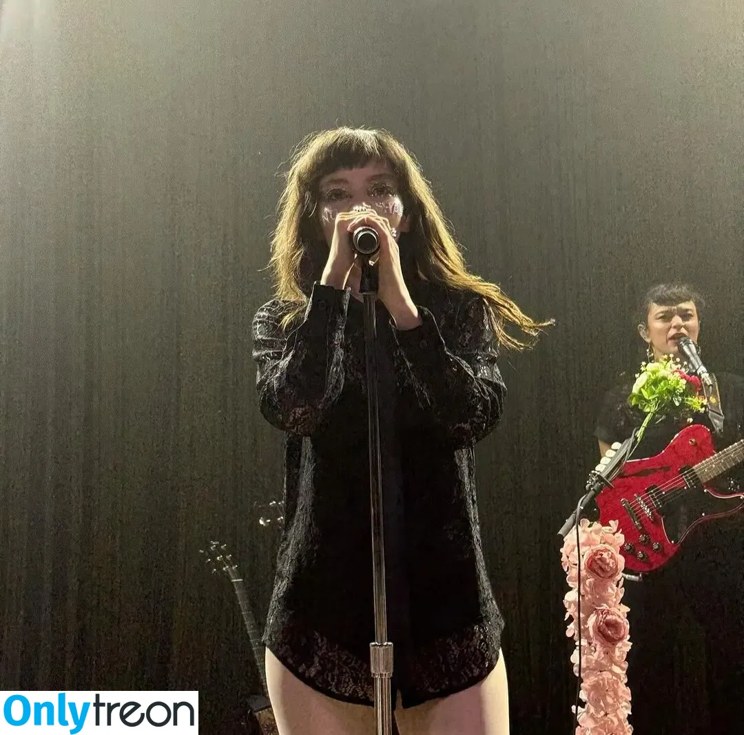 Lauren Mayberry nude photo #0428 (laurenevemayberry)